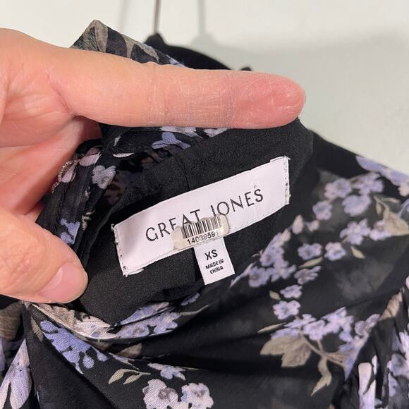 Great Jones Rent The Runway Black Floral Crinkle Chiffon Blouse Size XS - Picture 8 of 8